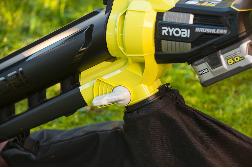 ONE + / Воздуходувка-пылесос садовая бесщеточная RYOBI OBV18 (без батареи)