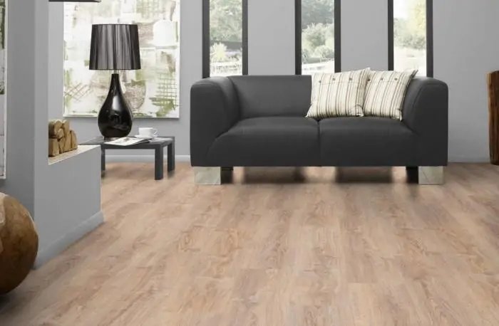 Ламинат Kronostar Home Standart V4Дуб ретушированный (Retouched Oak)